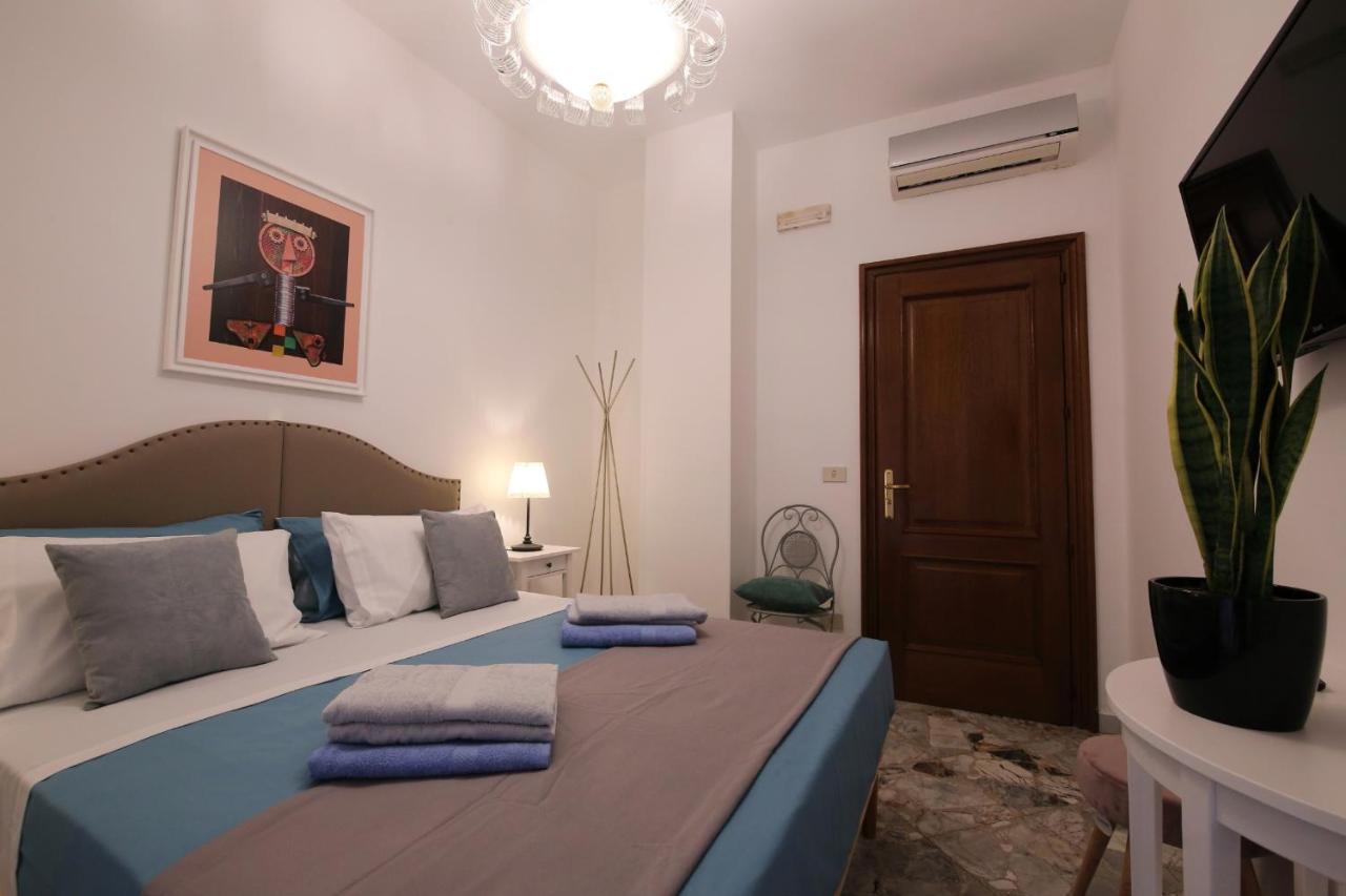 Cavour & Savoia Hotel บารี ภายนอก รูปภาพ